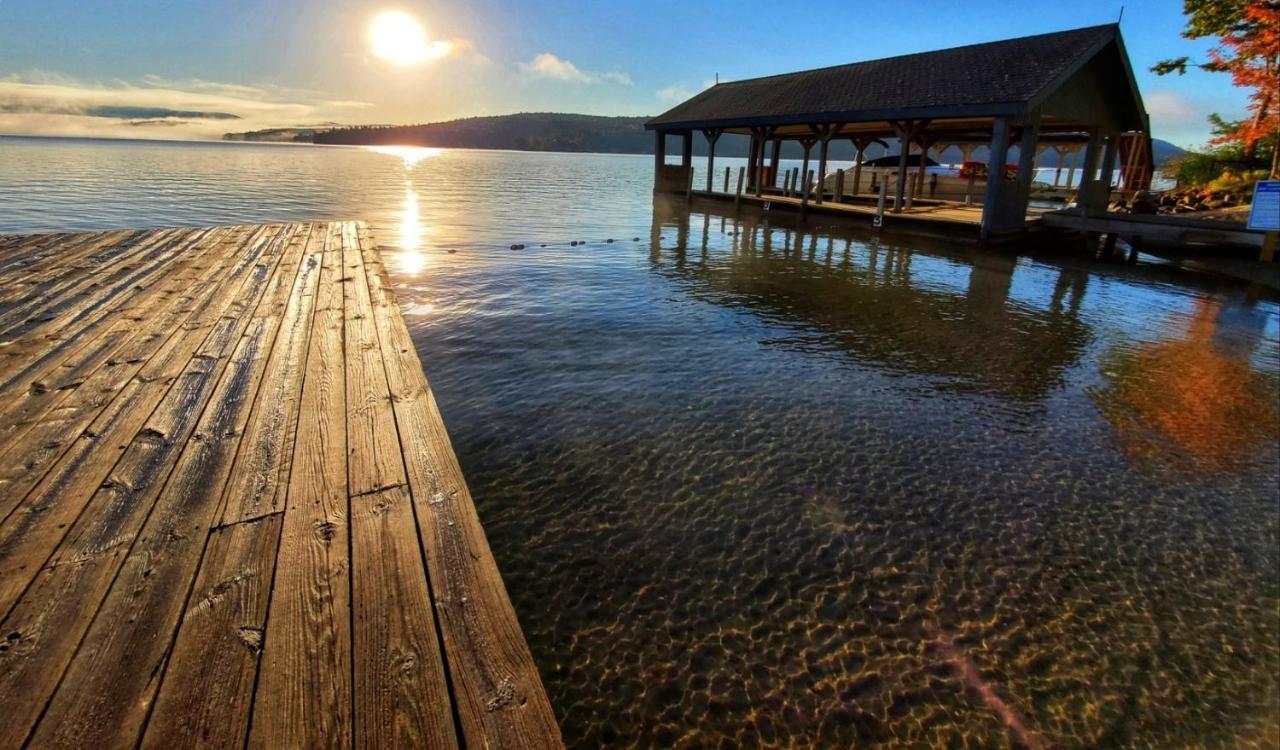 The Stone Gate Resort Lake George Esterno foto
