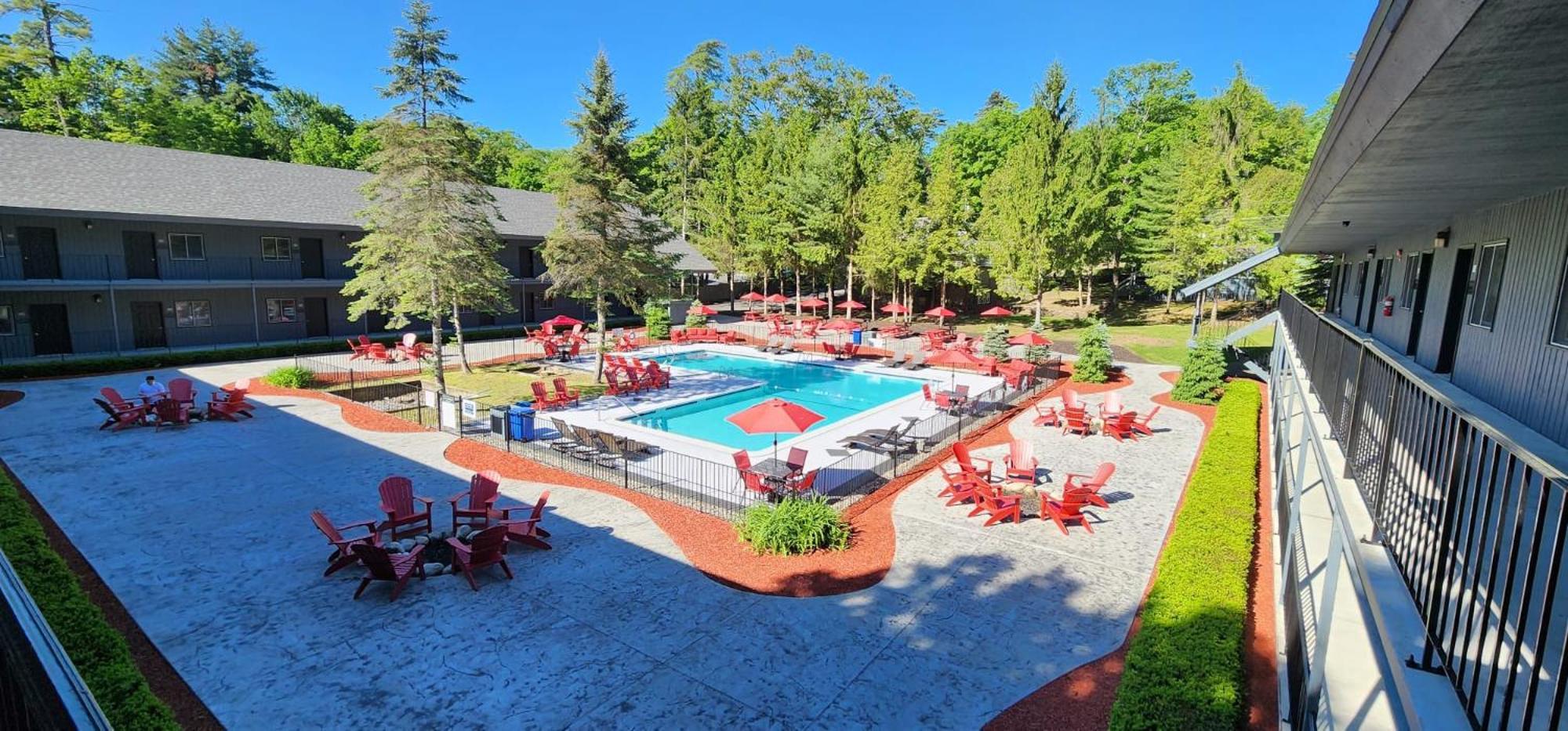 The Stone Gate Resort Lake George Esterno foto