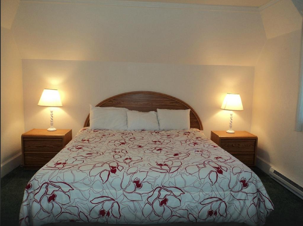 The Stone Gate Resort Lake George Esterno foto
