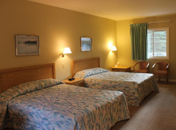 The Stone Gate Resort Lake George Esterno foto